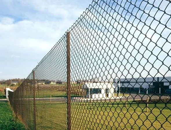 Chain link fence installation – professional setup for residential and commercial properties.